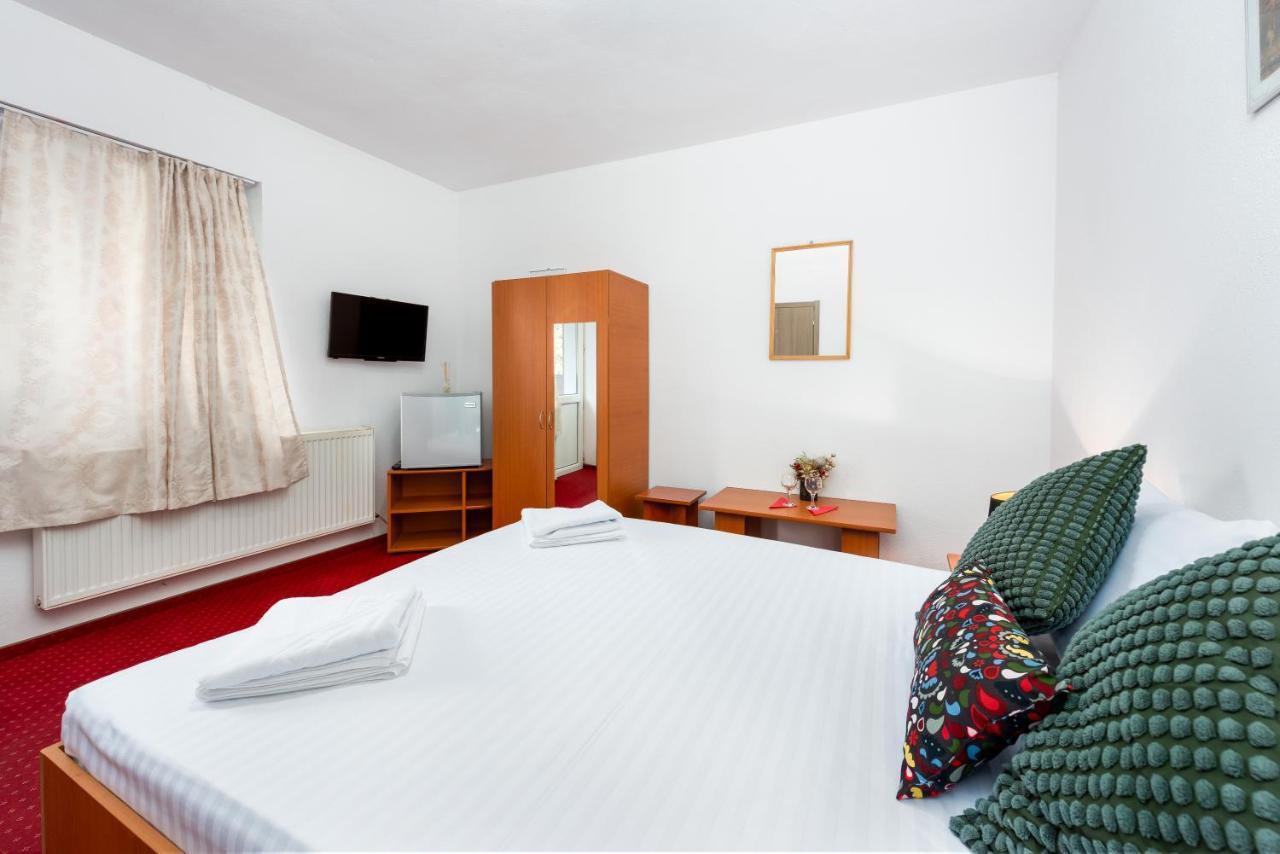 Pensiunea Ursuletul Paddington Predeal Exterior foto