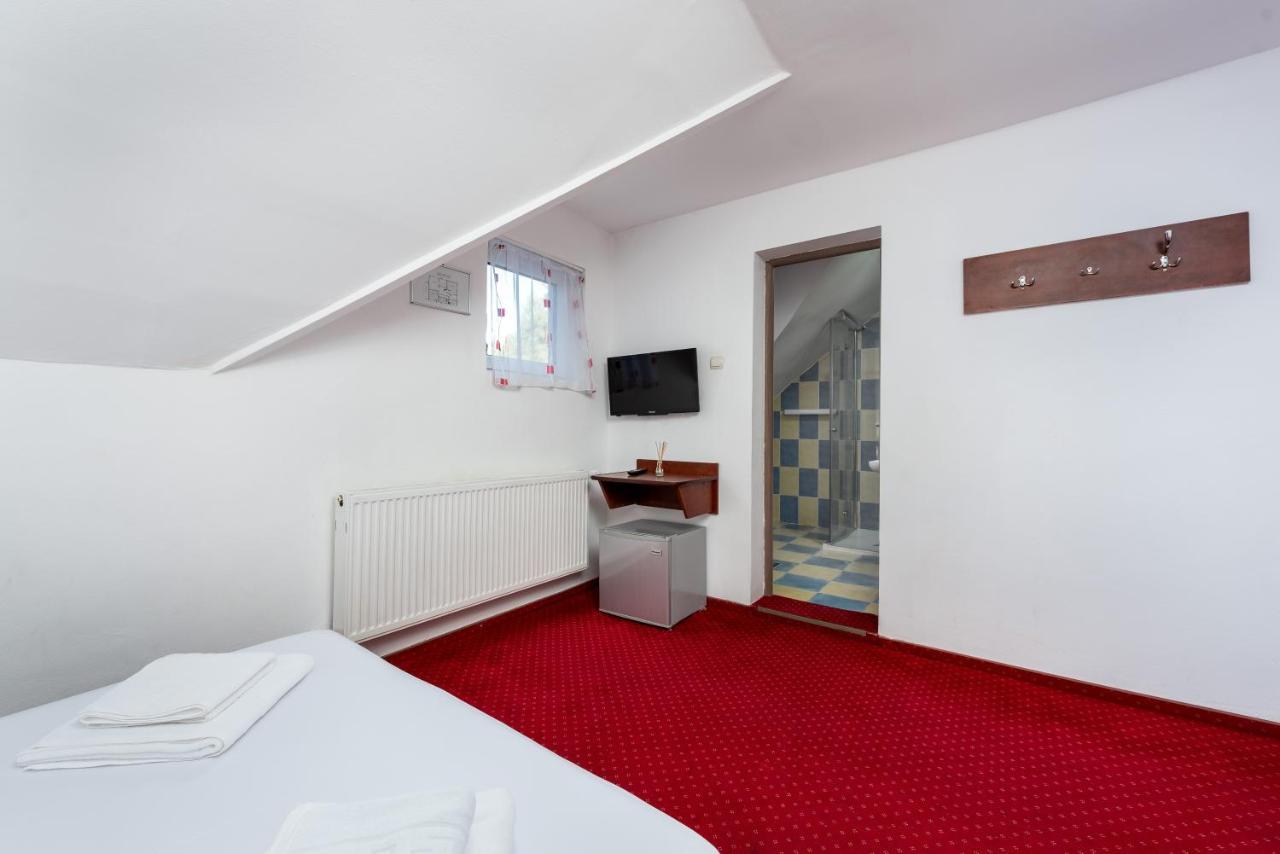 Pensiunea Ursuletul Paddington Predeal Exterior foto