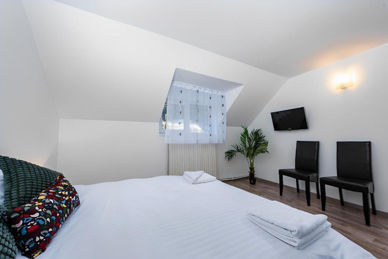 Pensiunea Ursuletul Paddington Predeal Exterior foto